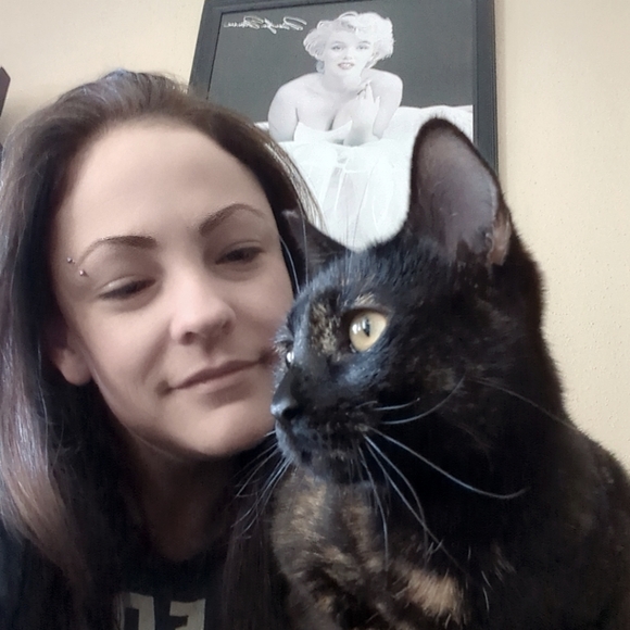 💲 Katie Shares Yours 💲 Please Like & Share this Listing - Picture 5 of 14